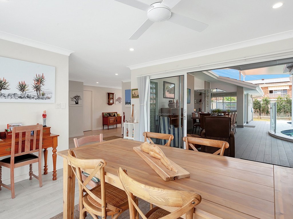 10 Myna Way BURLEIGH WATERS 7