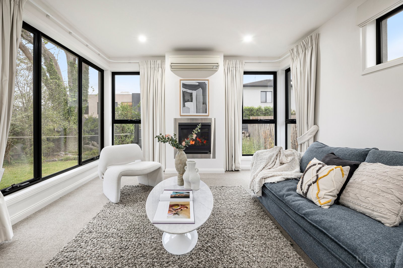 Real Estate and Property in 10 Myrniong Grove, Hawthorn East, VIC