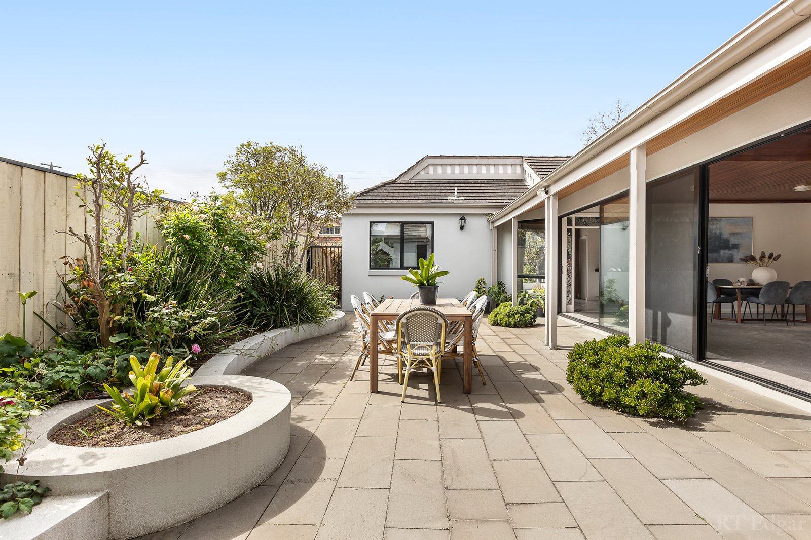 Real Estate and Property in 10 Myrniong Grove, Hawthorn East, VIC