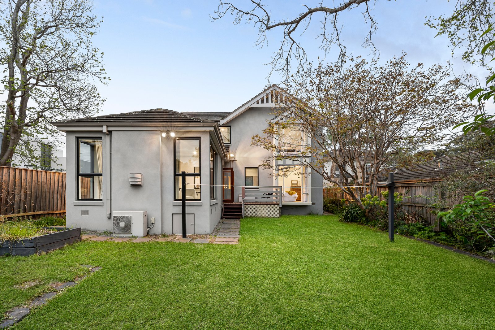 Real Estate and Property in 10 Myrniong Grove, Hawthorn East, VIC