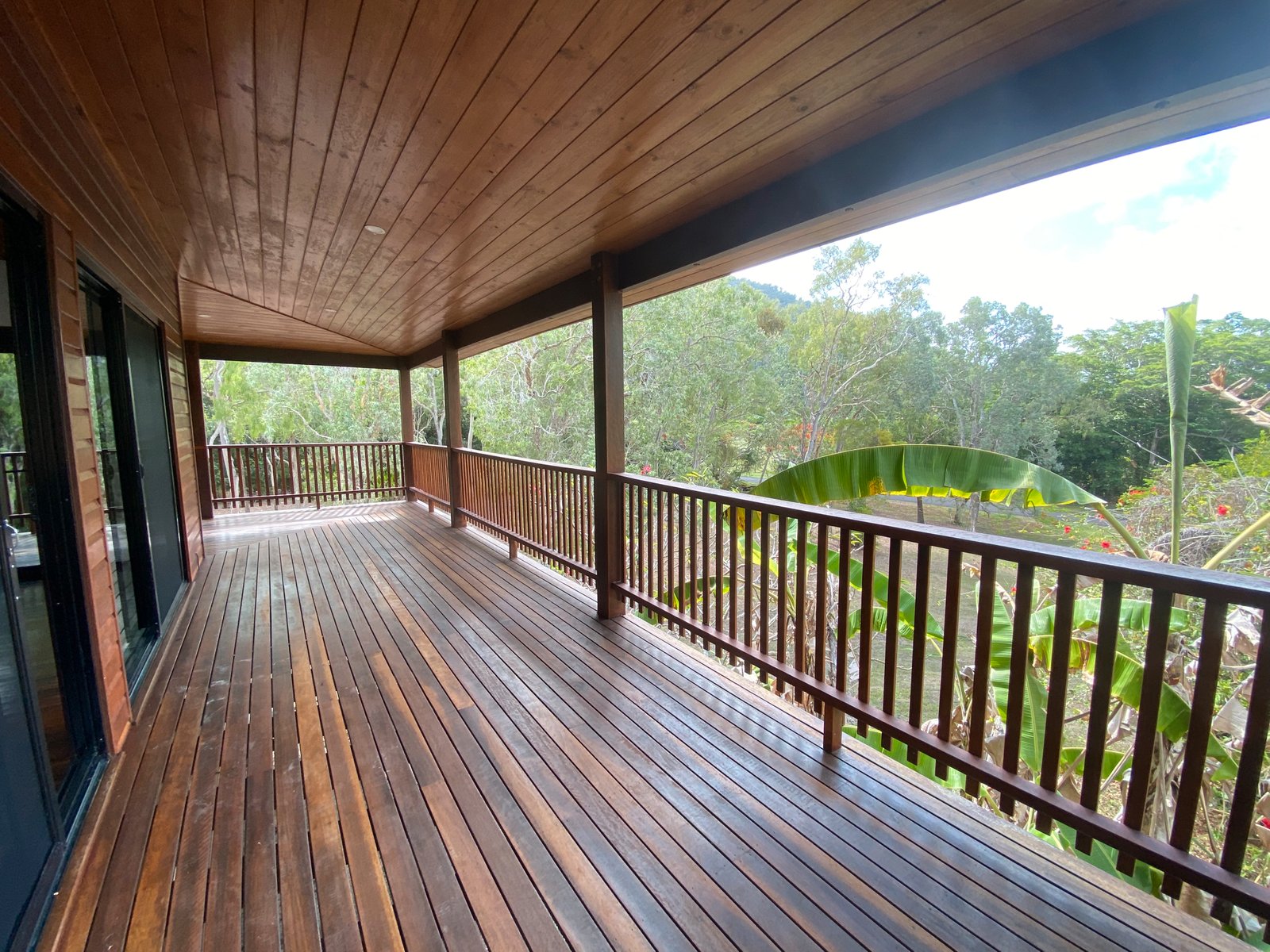 10 Namanula Drive FLAMETREE 6