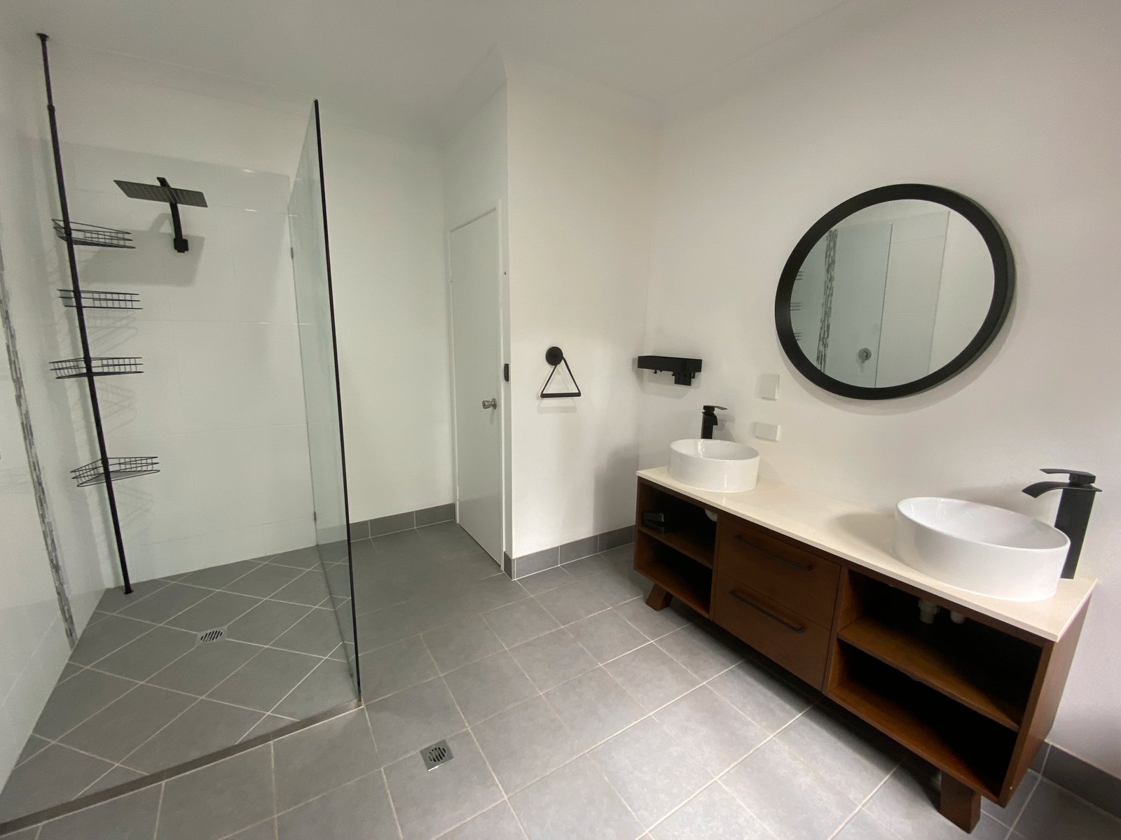 10 Namanula Drive FLAMETREE 11