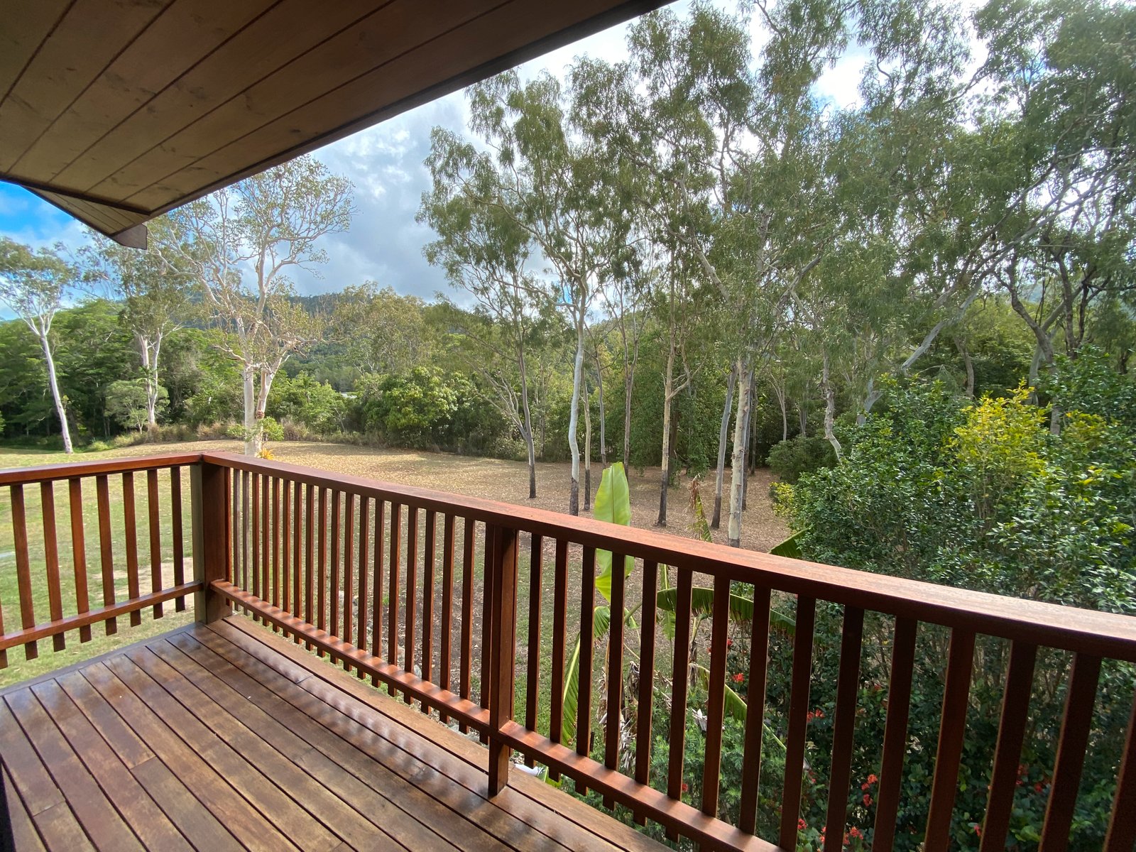 10 Namanula Drive FLAMETREE 10