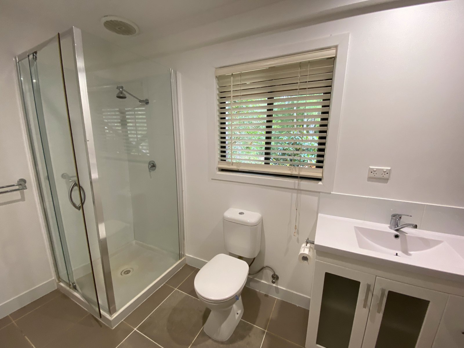 10 Namanula Drive FLAMETREE 20