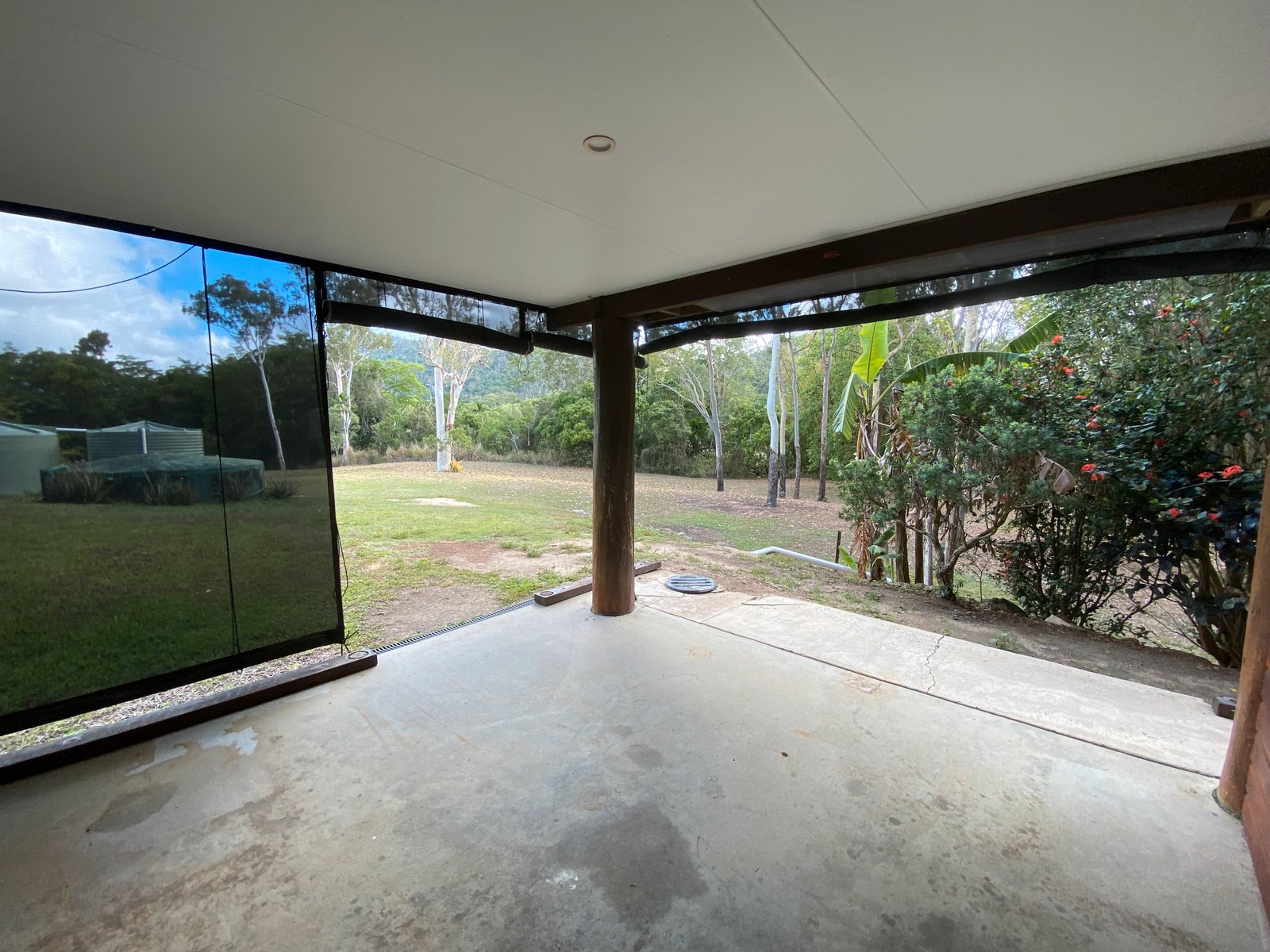 10 Namanula Drive FLAMETREE 22