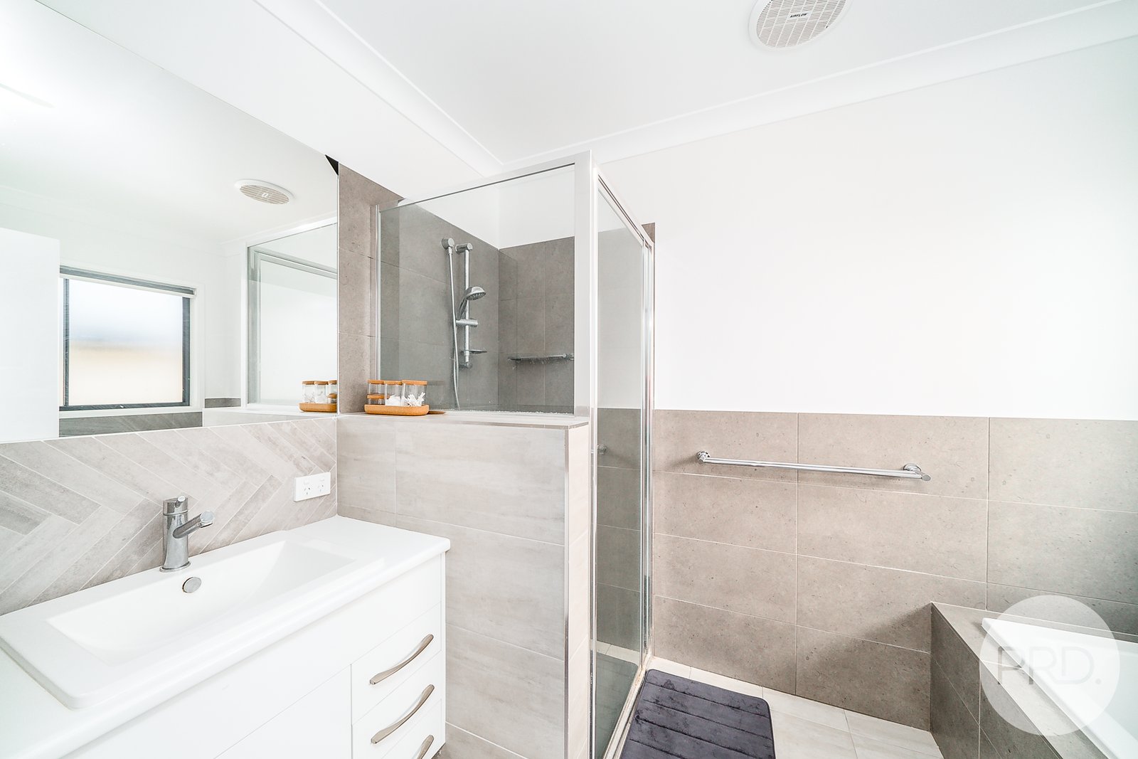 10 Nellywanna Street GOBBAGOMBALIN 14