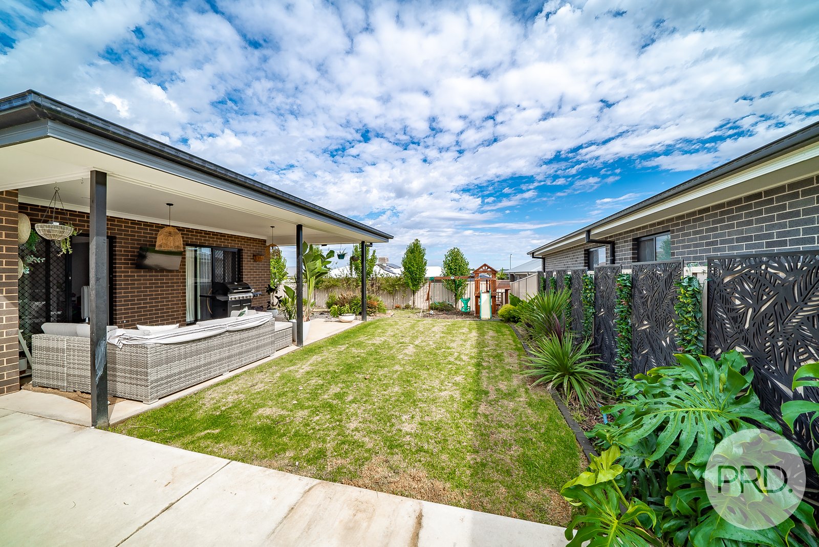 10 Nellywanna Street GOBBAGOMBALIN 18