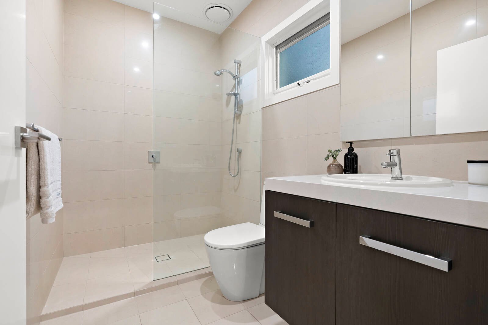 Real Estate and Property in 10 Nestor Avenue, Templestowe Lower, VIC