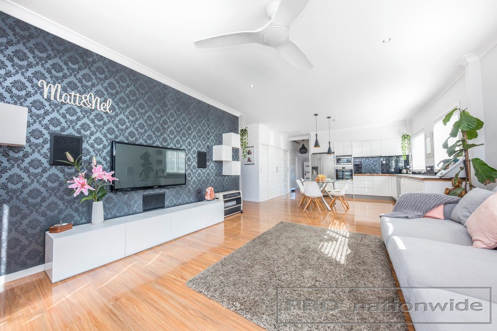 10 Nichols Street LORN 4