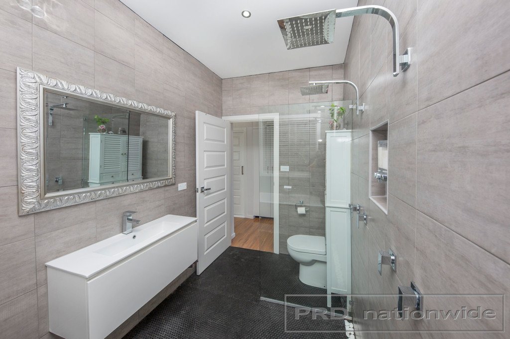 10 Nichols Street LORN 23