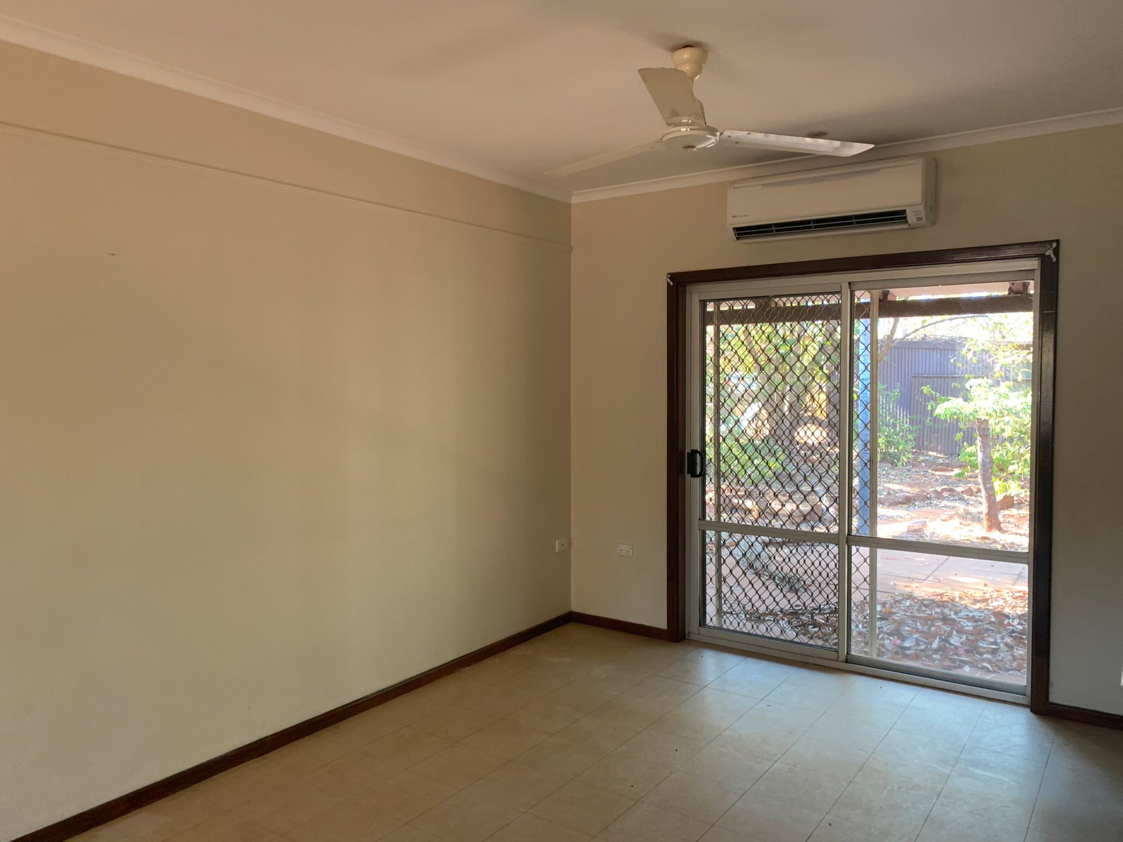 10 Nightingall Drive CABLE BEACH 4