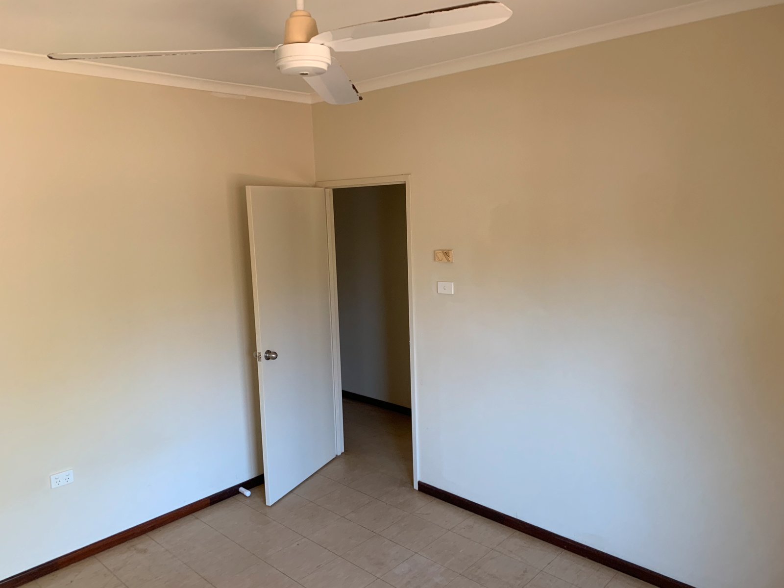 10 Nightingall Drive CABLE BEACH 12