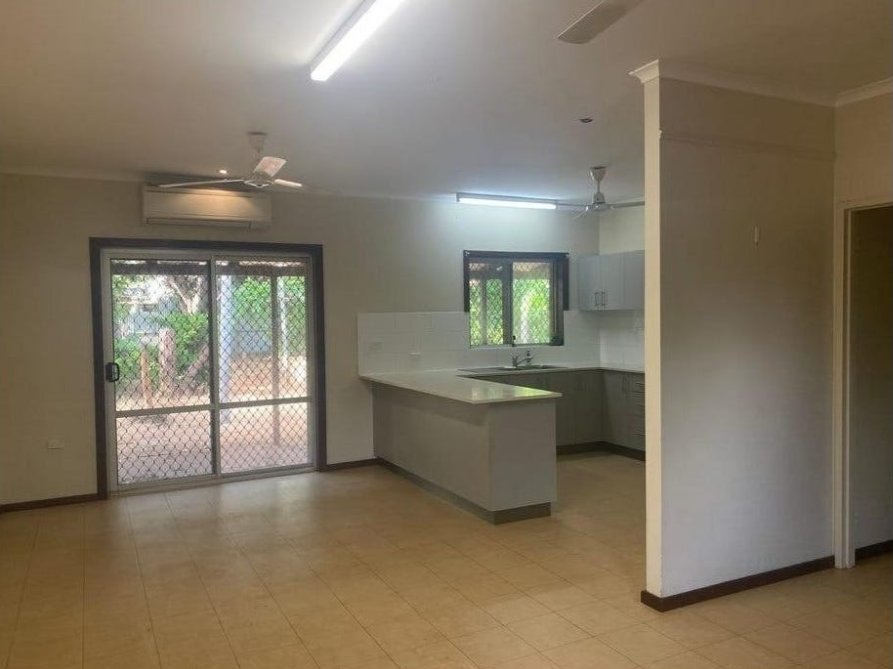 10 Nightingall Drive CABLE BEACH 1