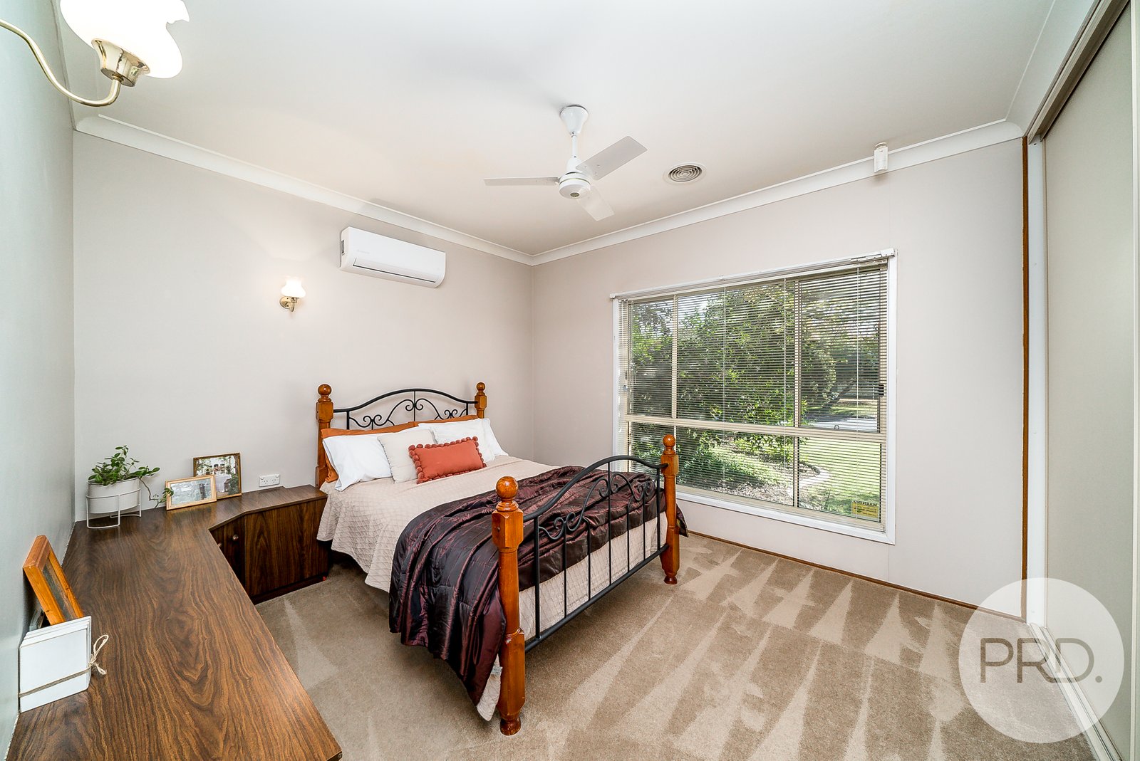 10 Norfolk Avenue LAKE ALBERT 9