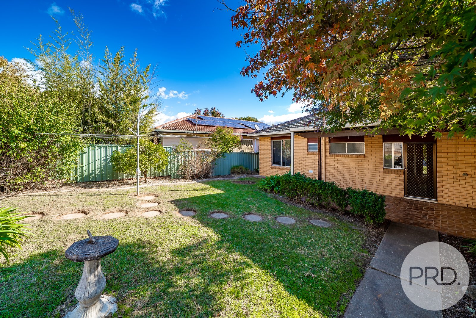 10 Norfolk Avenue LAKE ALBERT 16