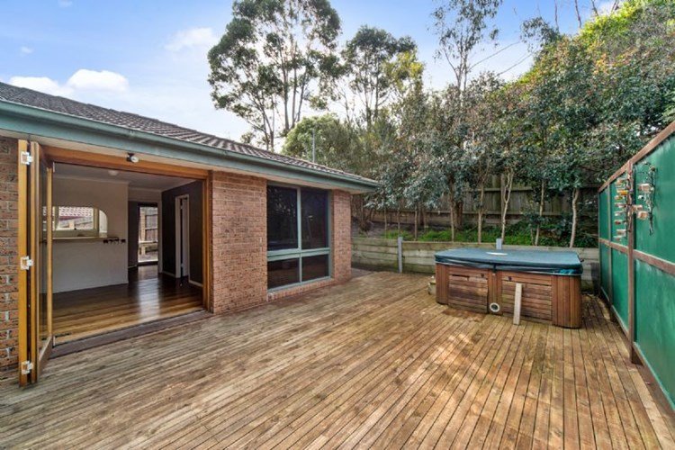 Gallery: 10 Nurla Court