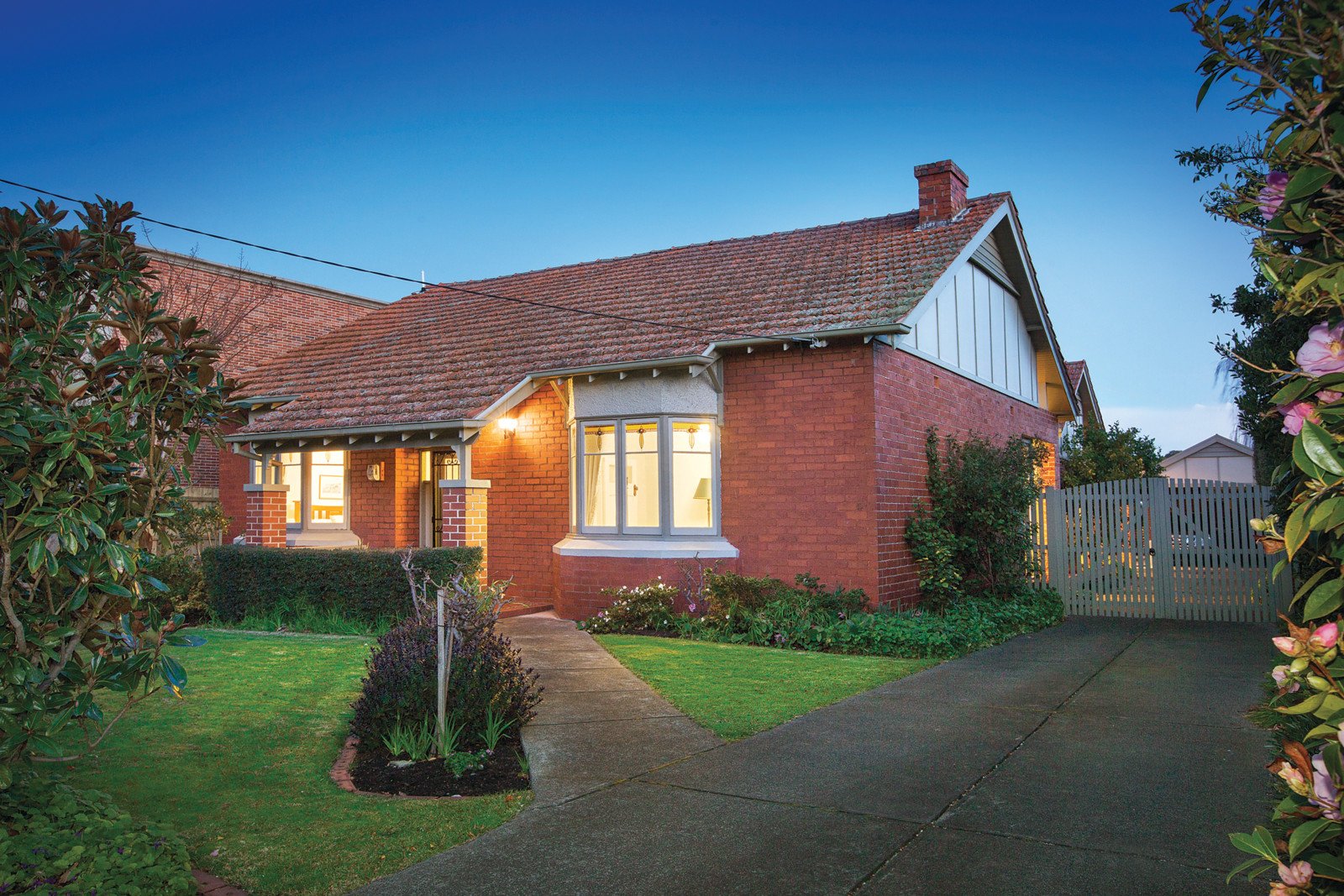  10 Nyora Street