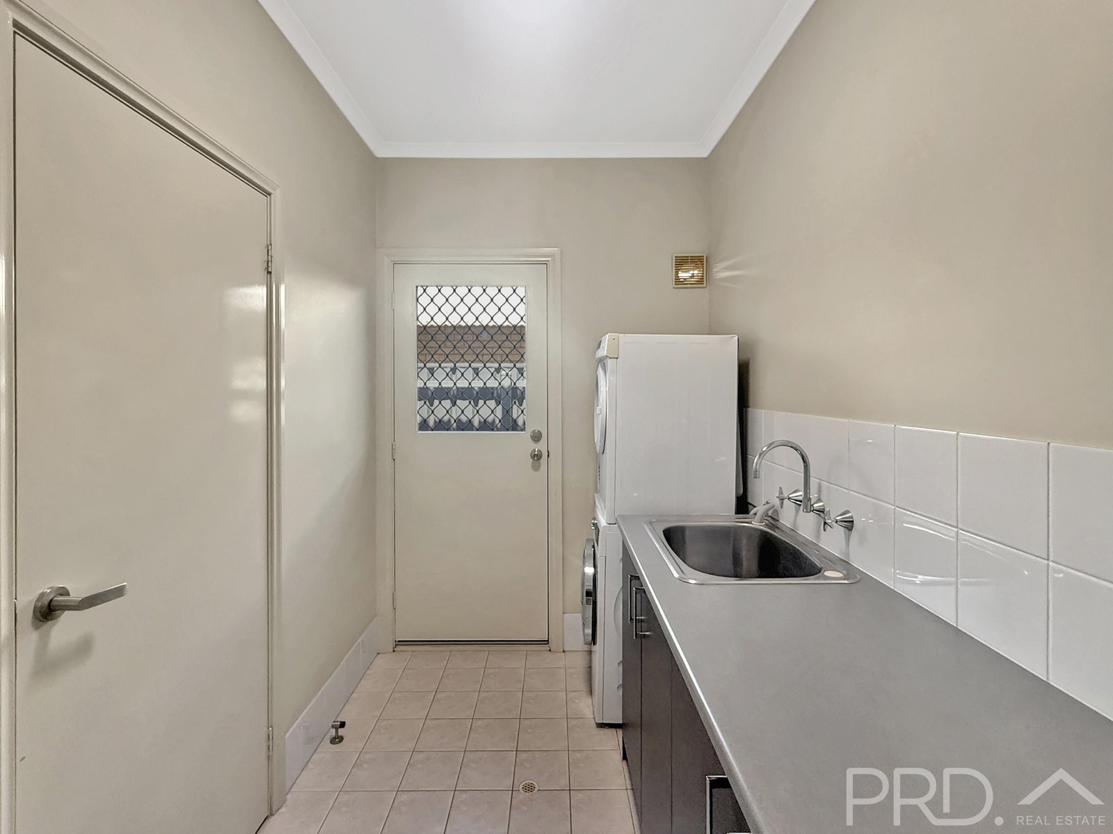 10 Nyumari Street BAYNTON 18