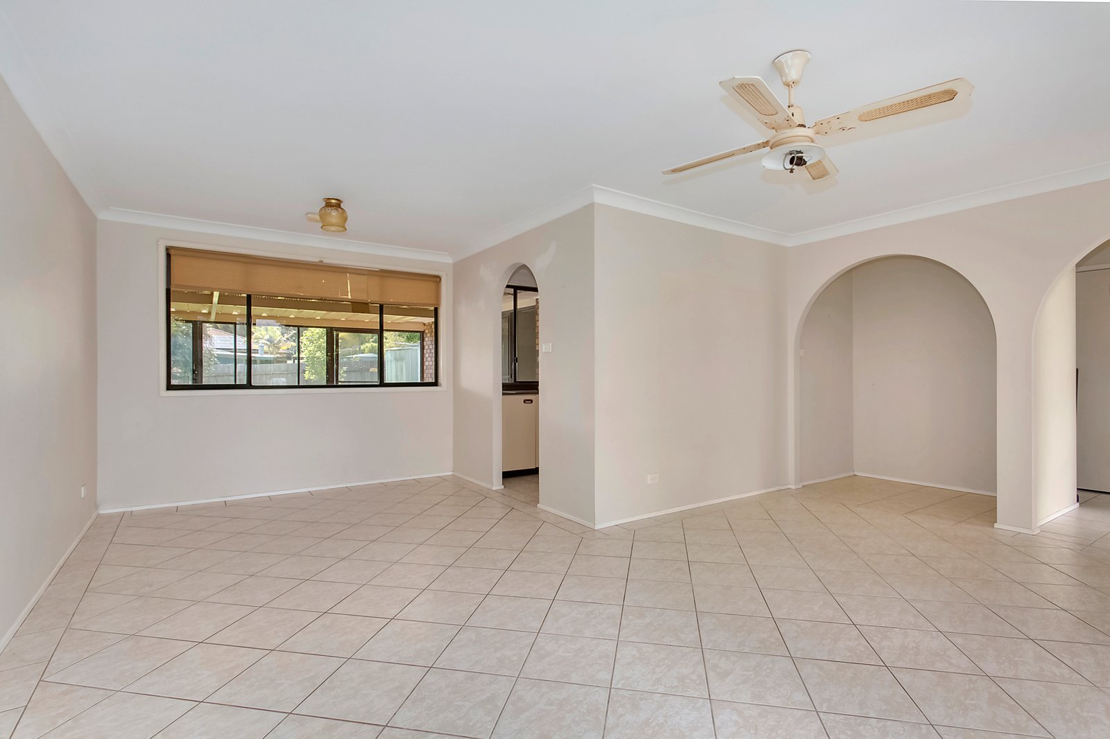 10 Oak Close LAKEWOOD 4