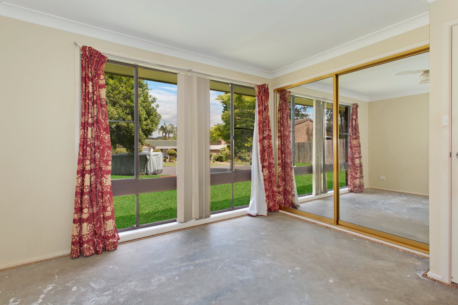 10 Oak Close LAKEWOOD 7