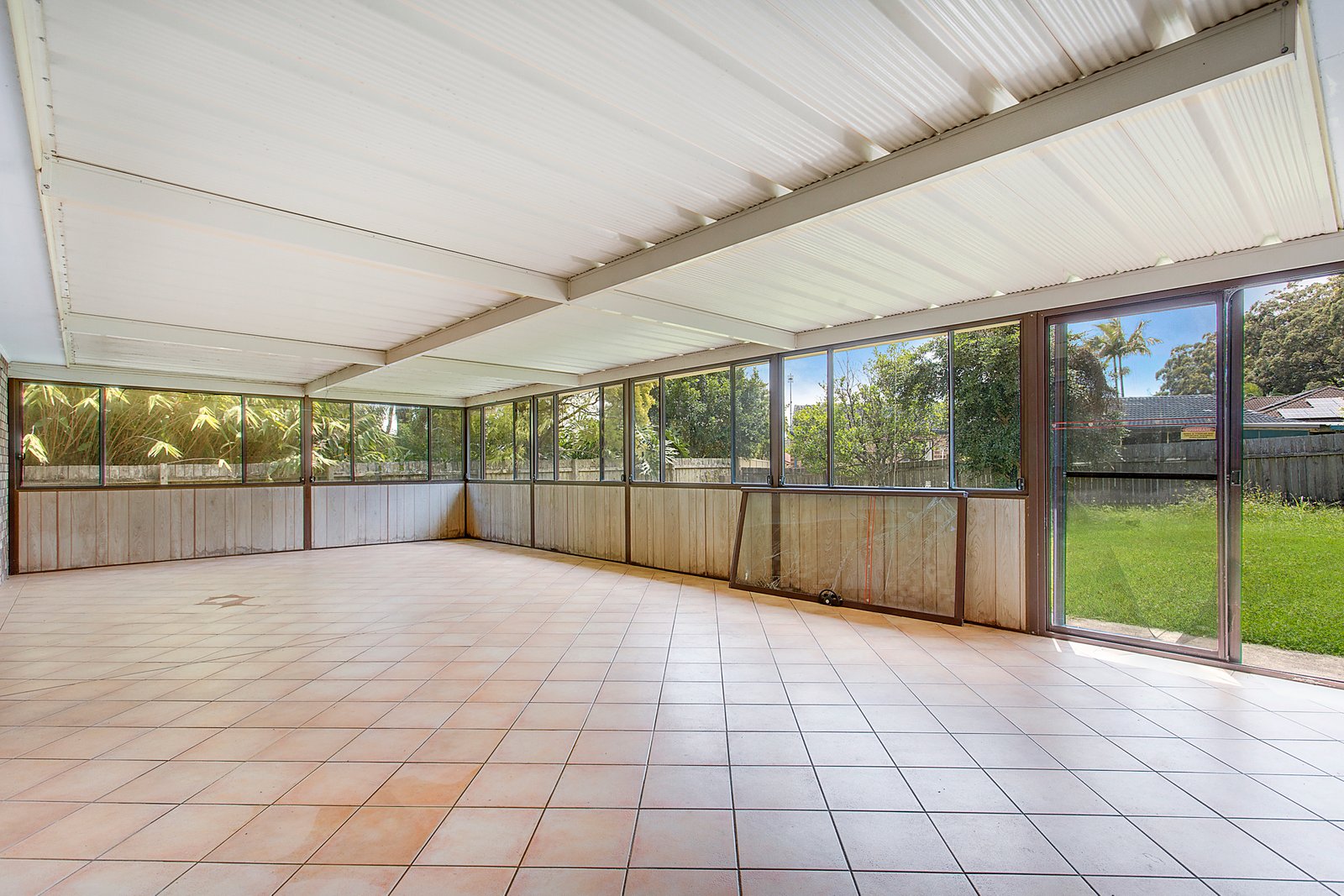 10 Oak Close LAKEWOOD 12