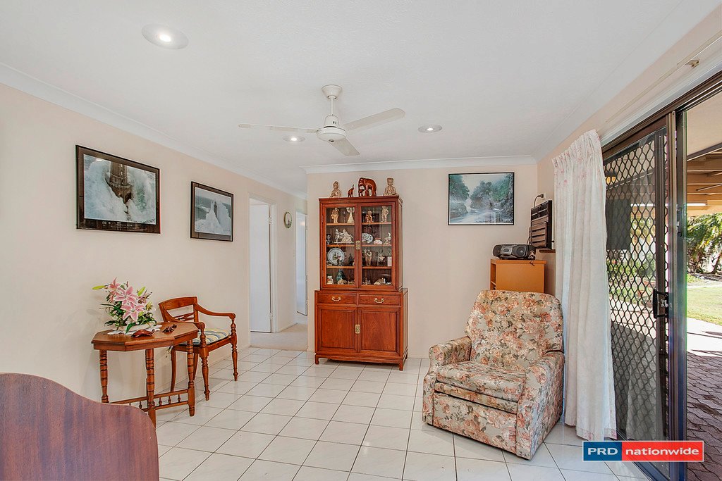 10 Oakland Court BURLEIGH WATERS 8