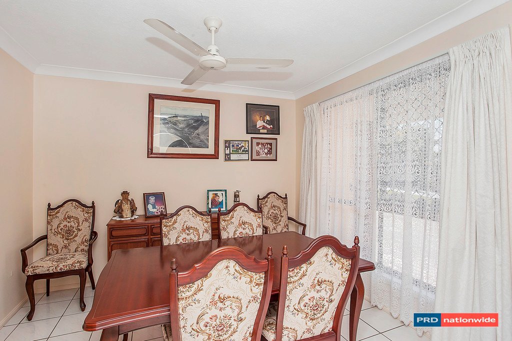 10 Oakland Court BURLEIGH WATERS 9