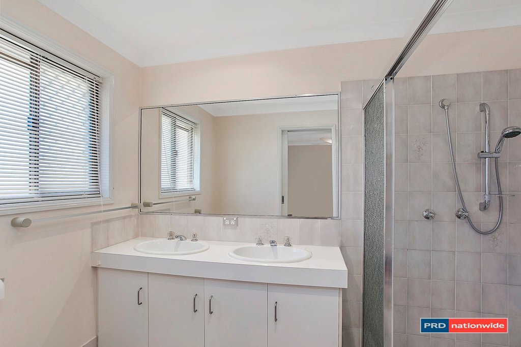 10 Oakland Court BURLEIGH WATERS 10