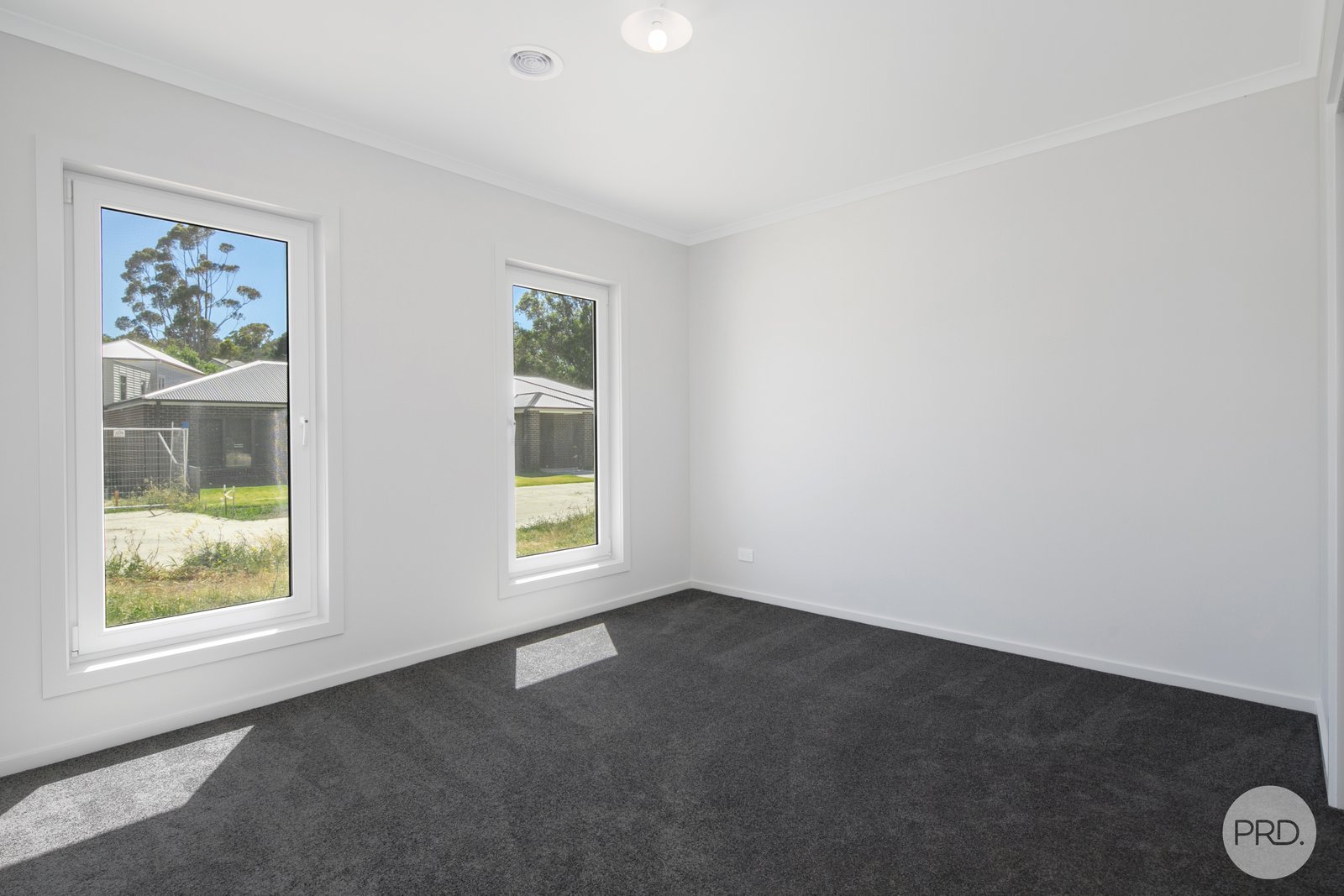 10 Oaktree Lane CRESWICK 2