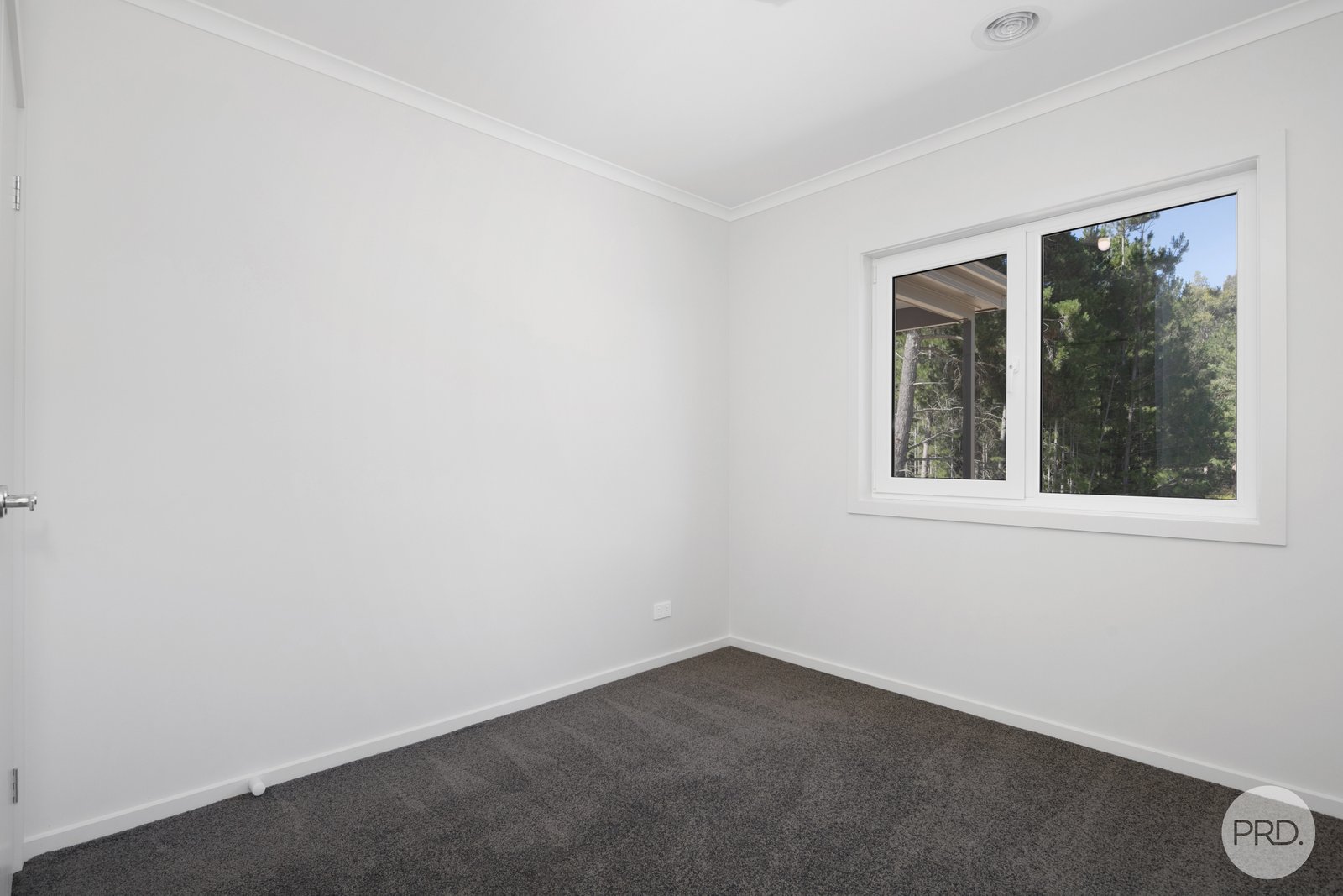 10 Oaktree Lane CRESWICK 6