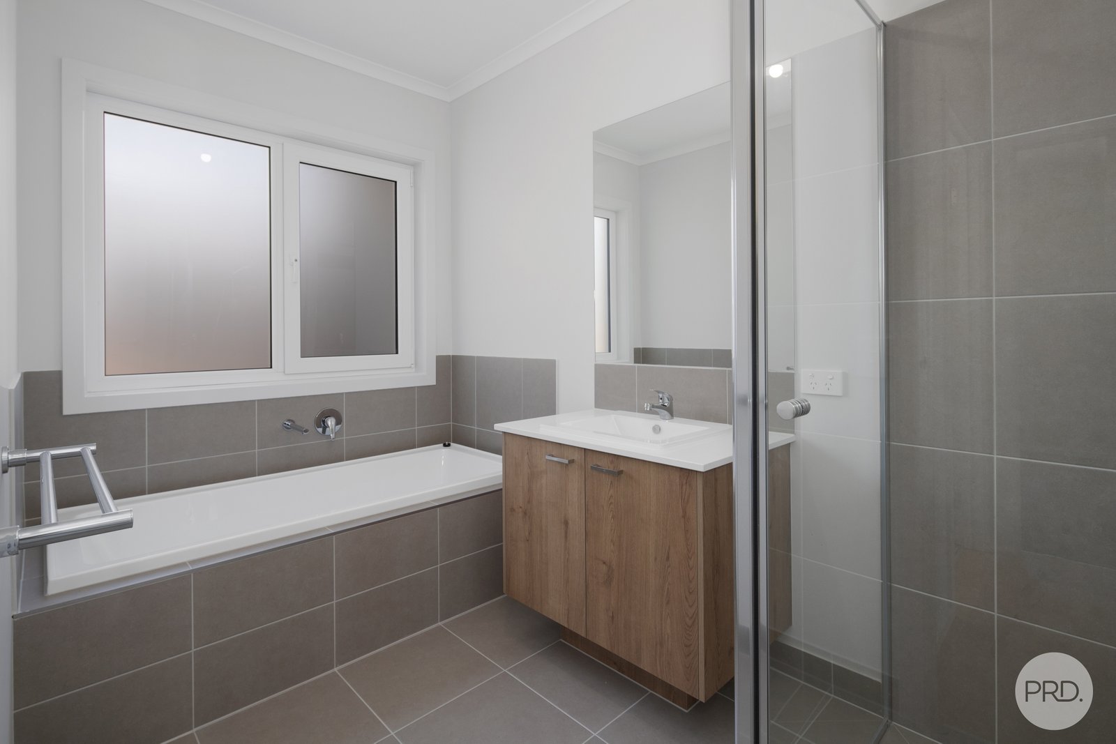 10 Oaktree Lane CRESWICK 8