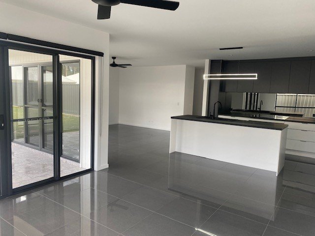 10 Ocean Point Avenue MOONEE BEACH 2