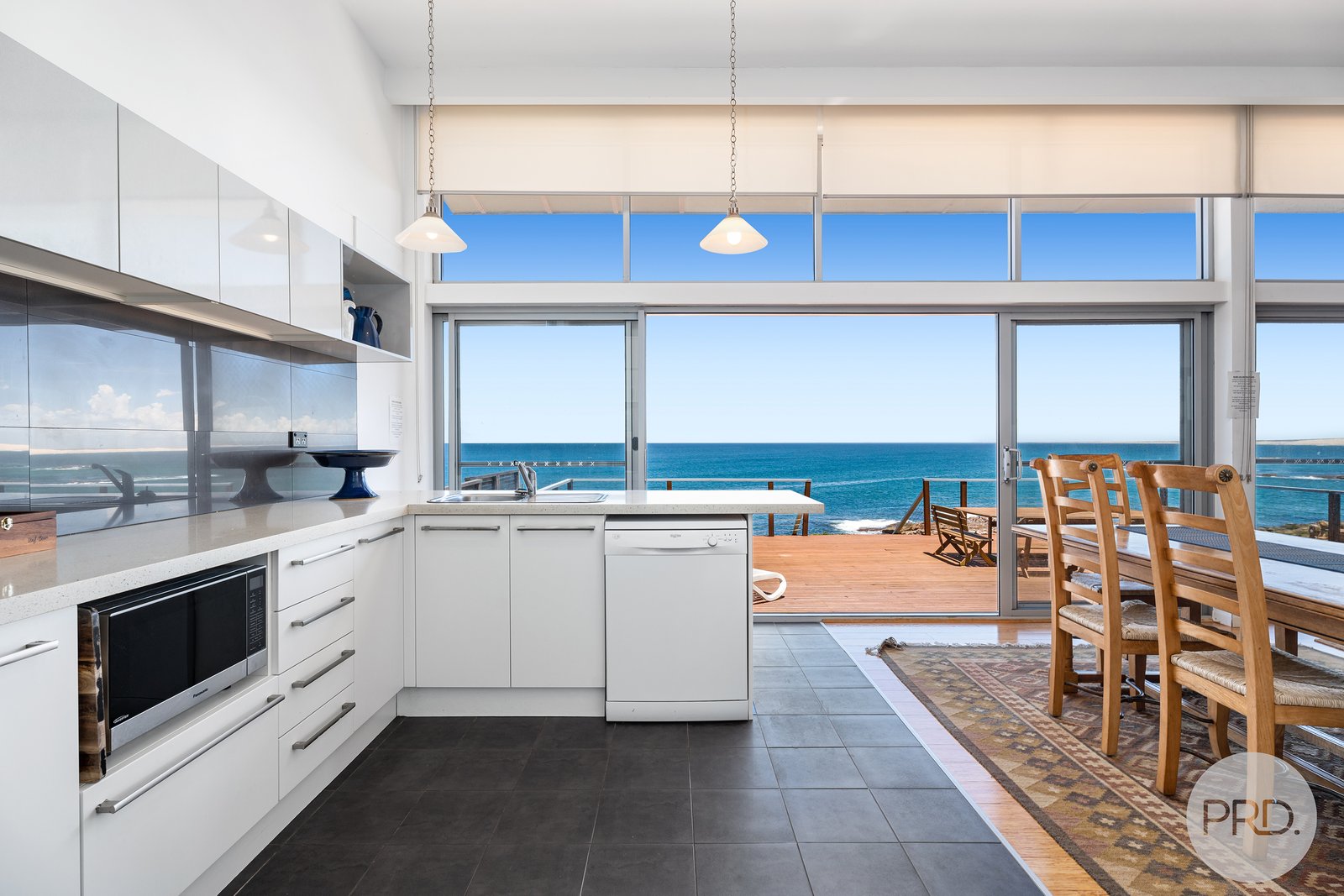 10 Ocean Street FISHERMANS BAY 7