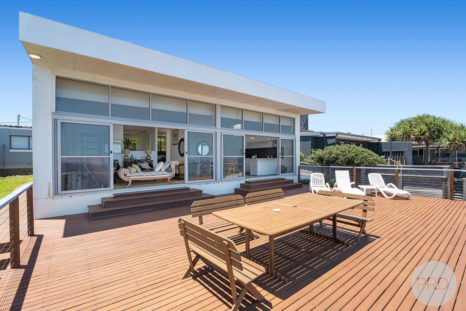10 Ocean Street FISHERMANS BAY 11