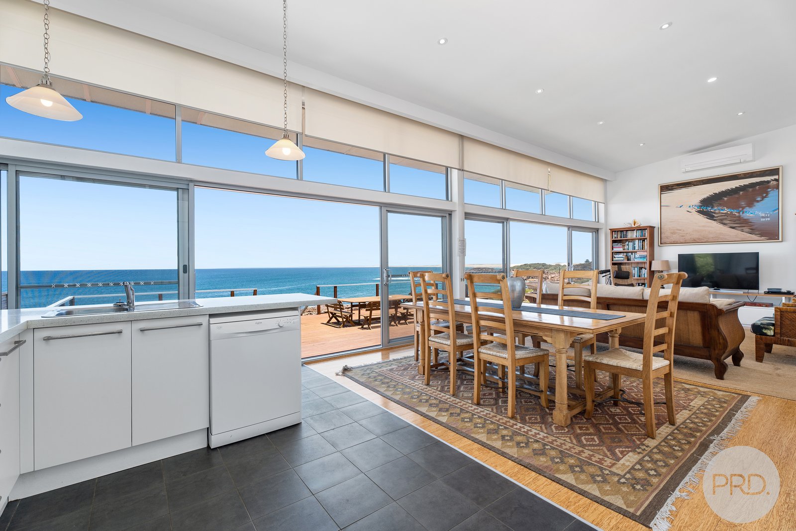 10 Ocean Street FISHERMANS BAY 14