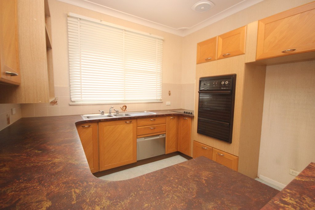 10 Oldham Crescent DOLLS POINT 3