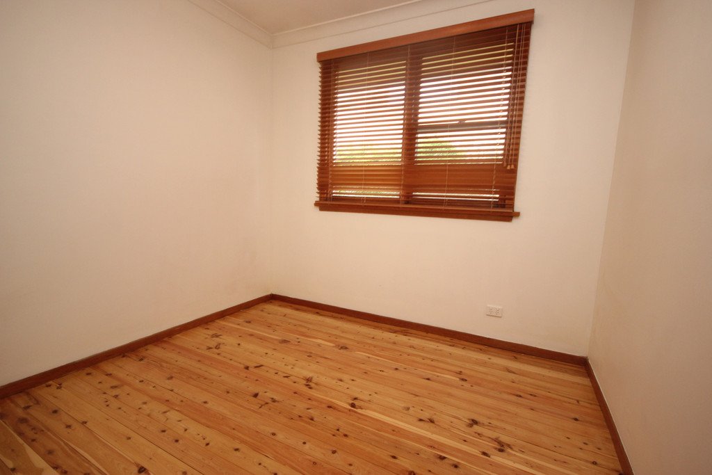 10 Oldham Crescent DOLLS POINT 8