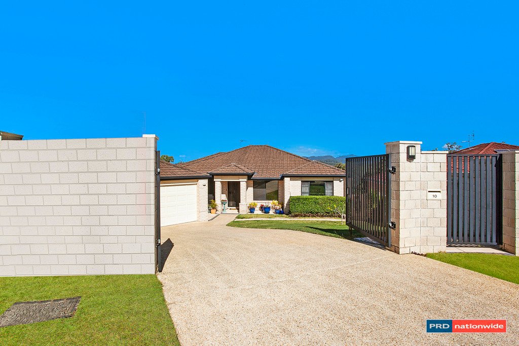 10 Orchna Street BURLEIGH HEADS 2