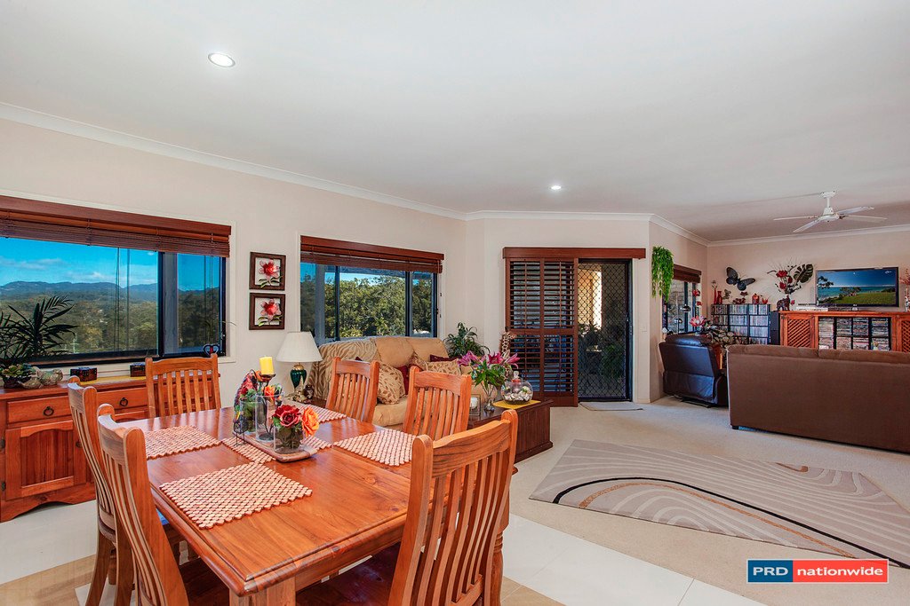 10 Orchna Street BURLEIGH HEADS 5