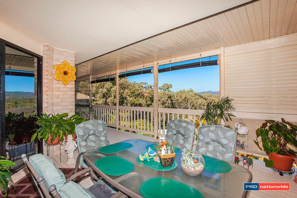 10 Orchna Street BURLEIGH HEADS 8