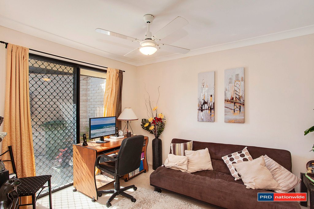 10 Orchna Street BURLEIGH HEADS 12