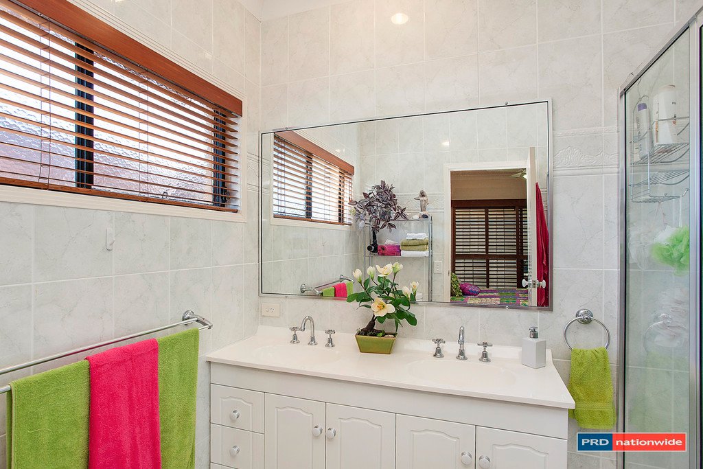 10 Orchna Street BURLEIGH HEADS 13