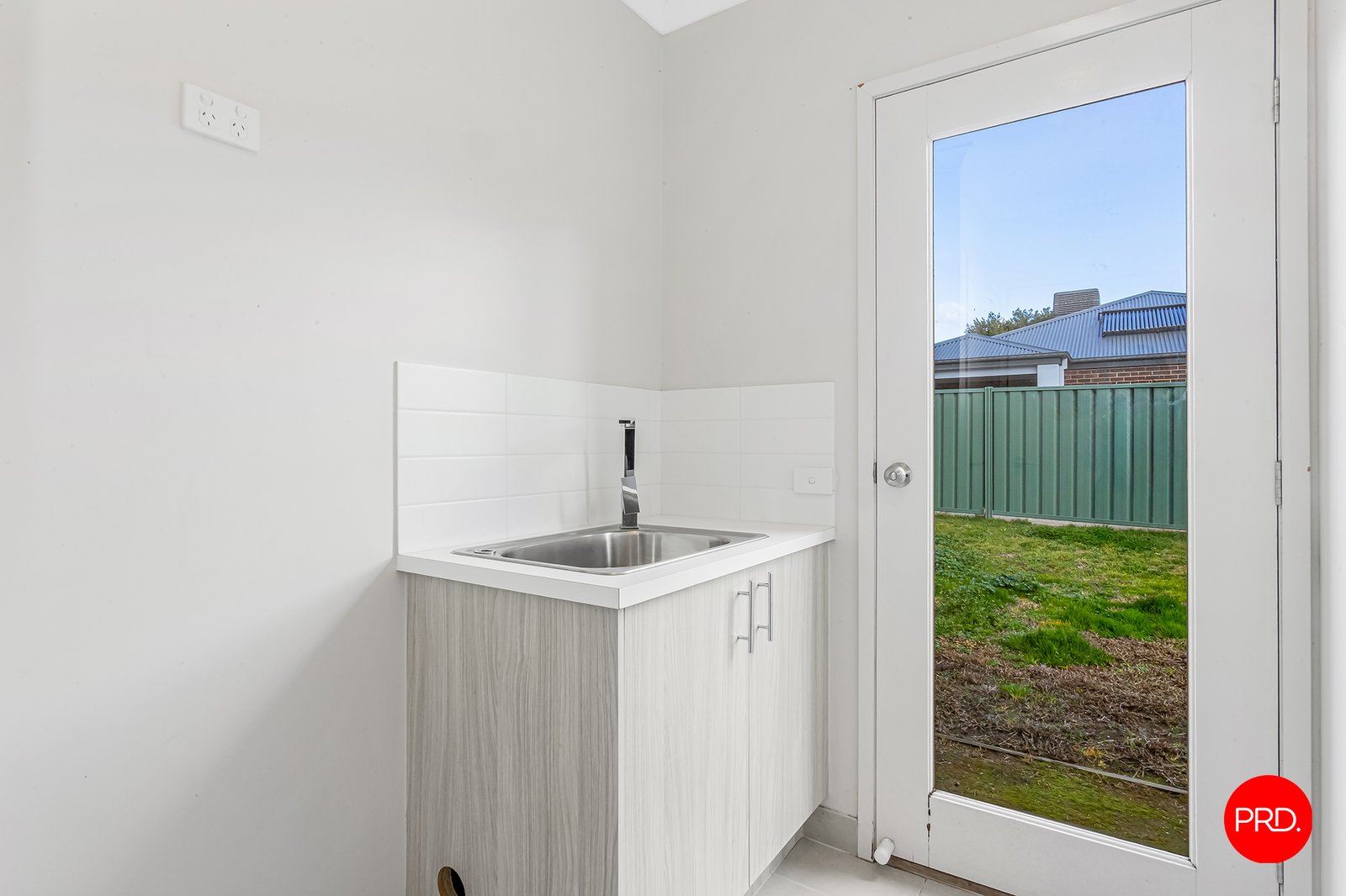 10 Orville Way WHITE HILLS 14