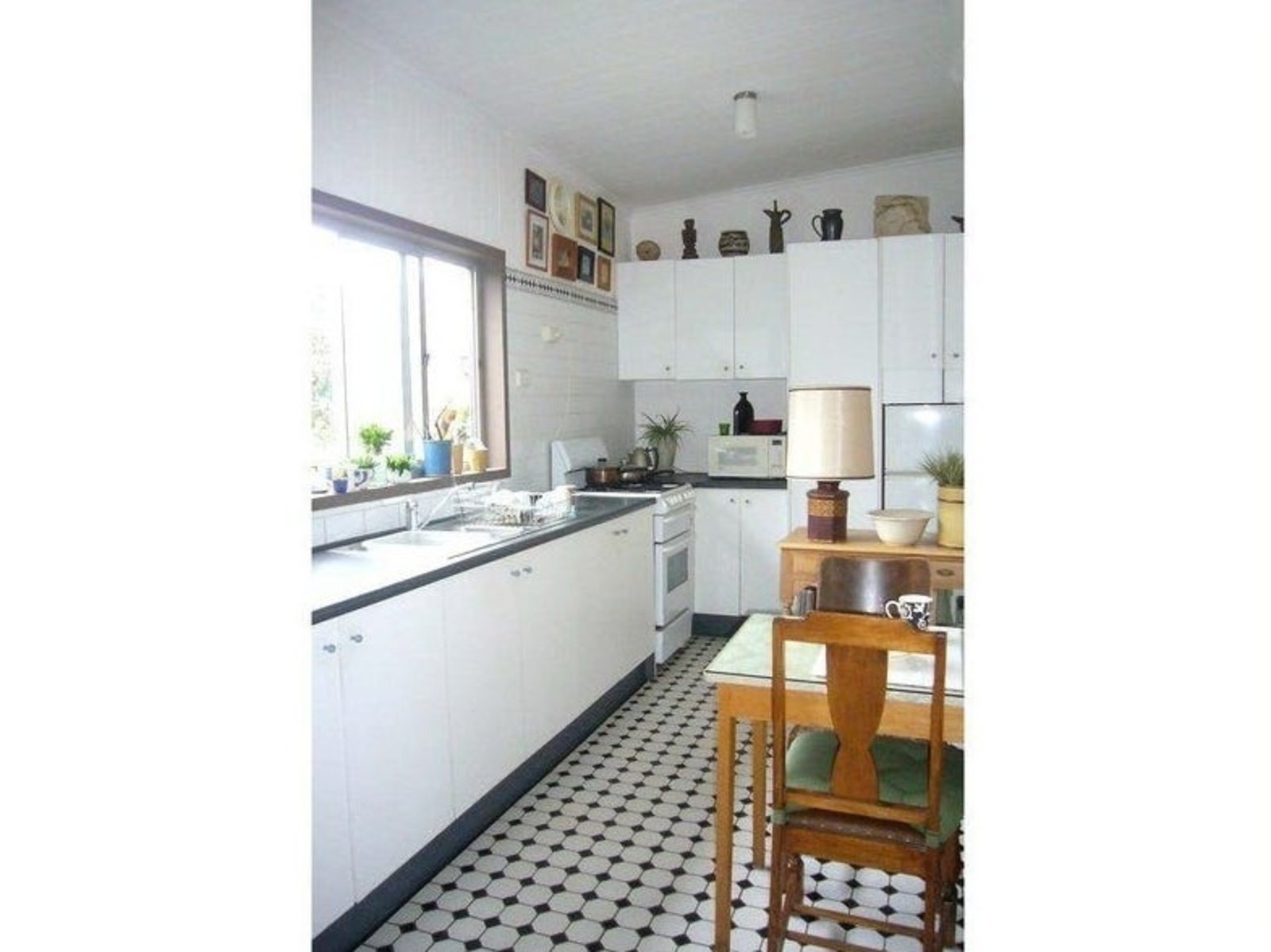 Gallery: 10 Ovens Street