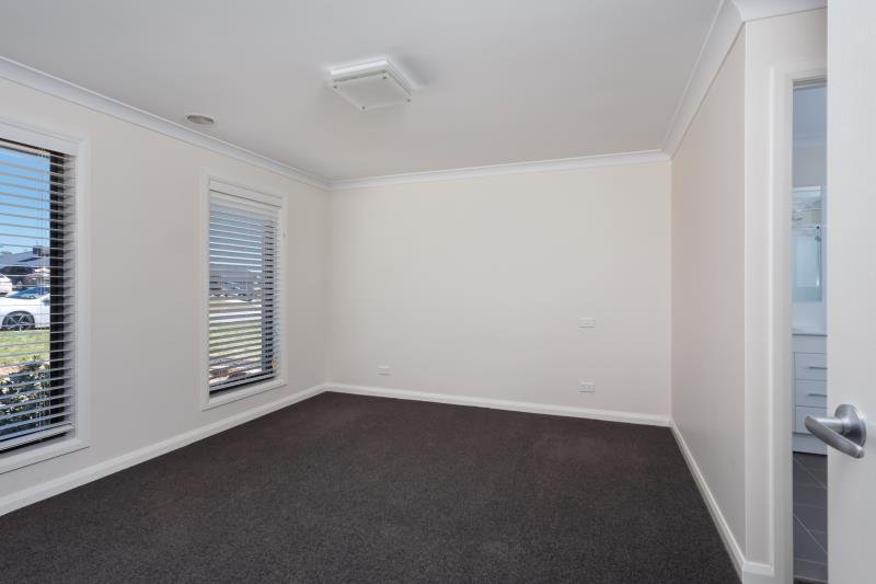 10 Paperbark Drive FOREST HILL 7