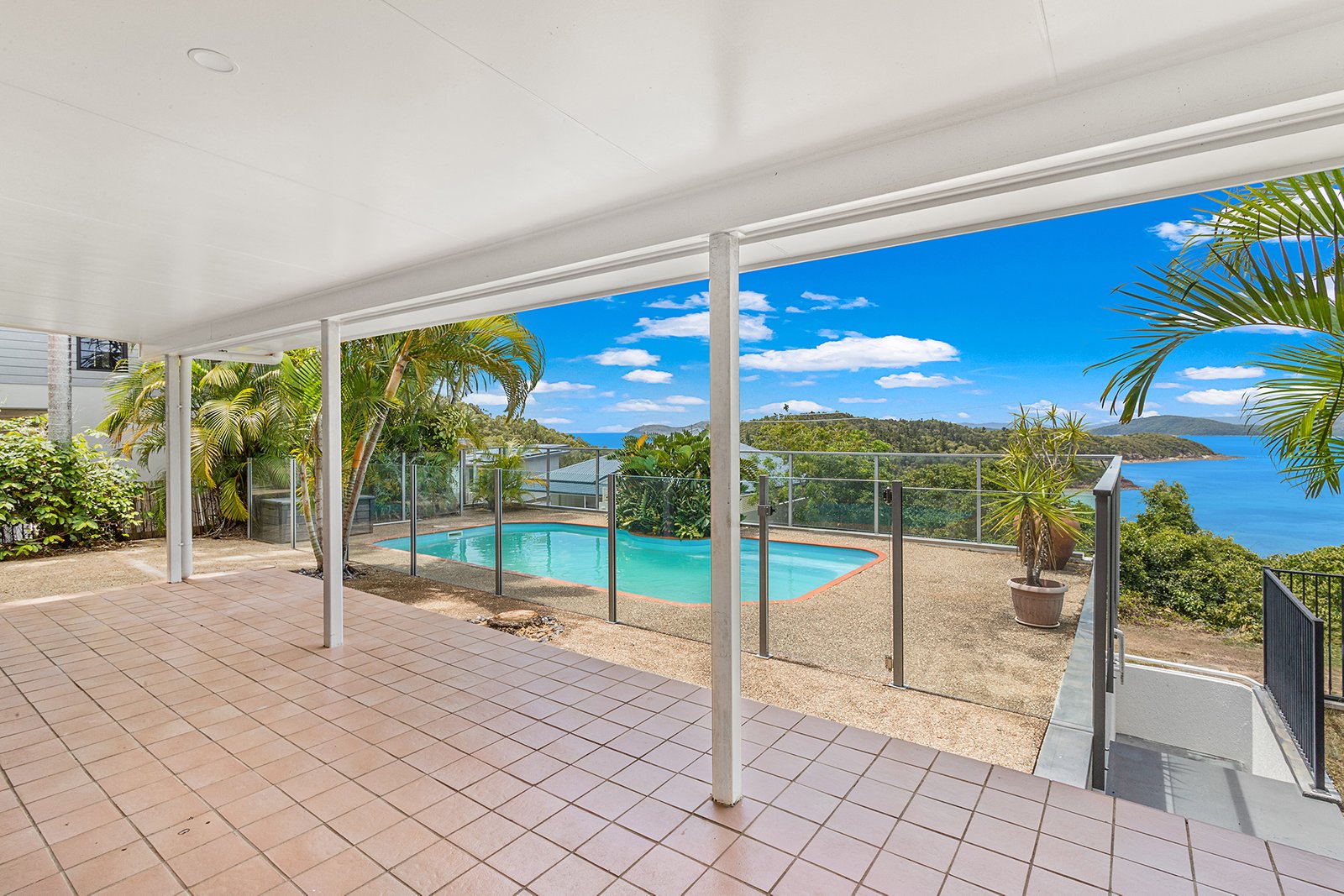 10 Passage Avenue SHUTE HARBOUR 2