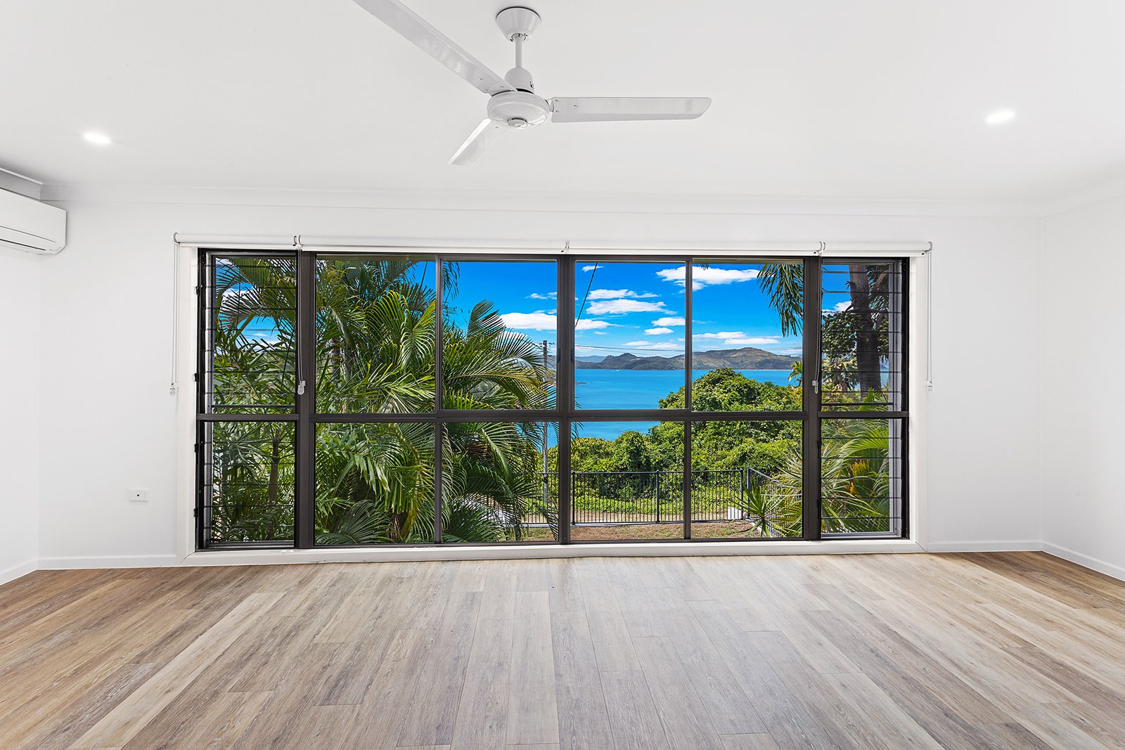 10 Passage Avenue SHUTE HARBOUR 11