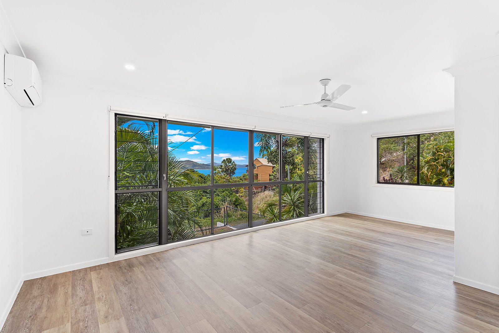 10 Passage Avenue SHUTE HARBOUR 13