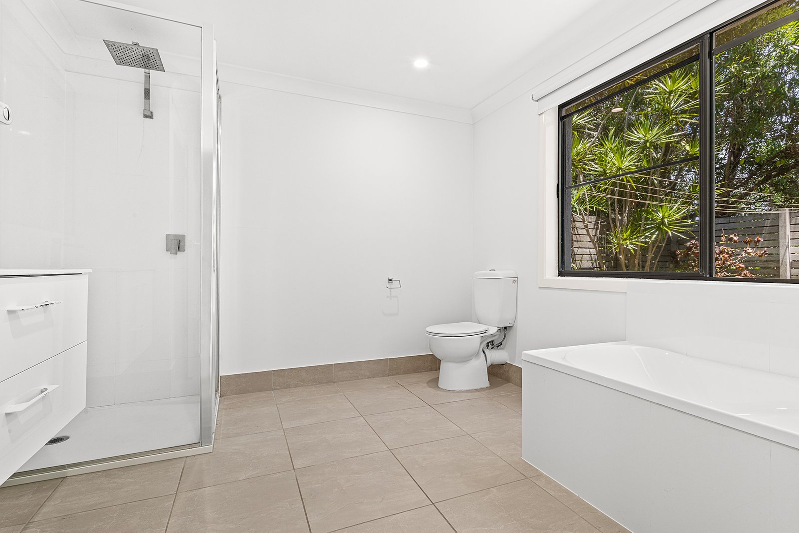 10 Passage Avenue SHUTE HARBOUR 19