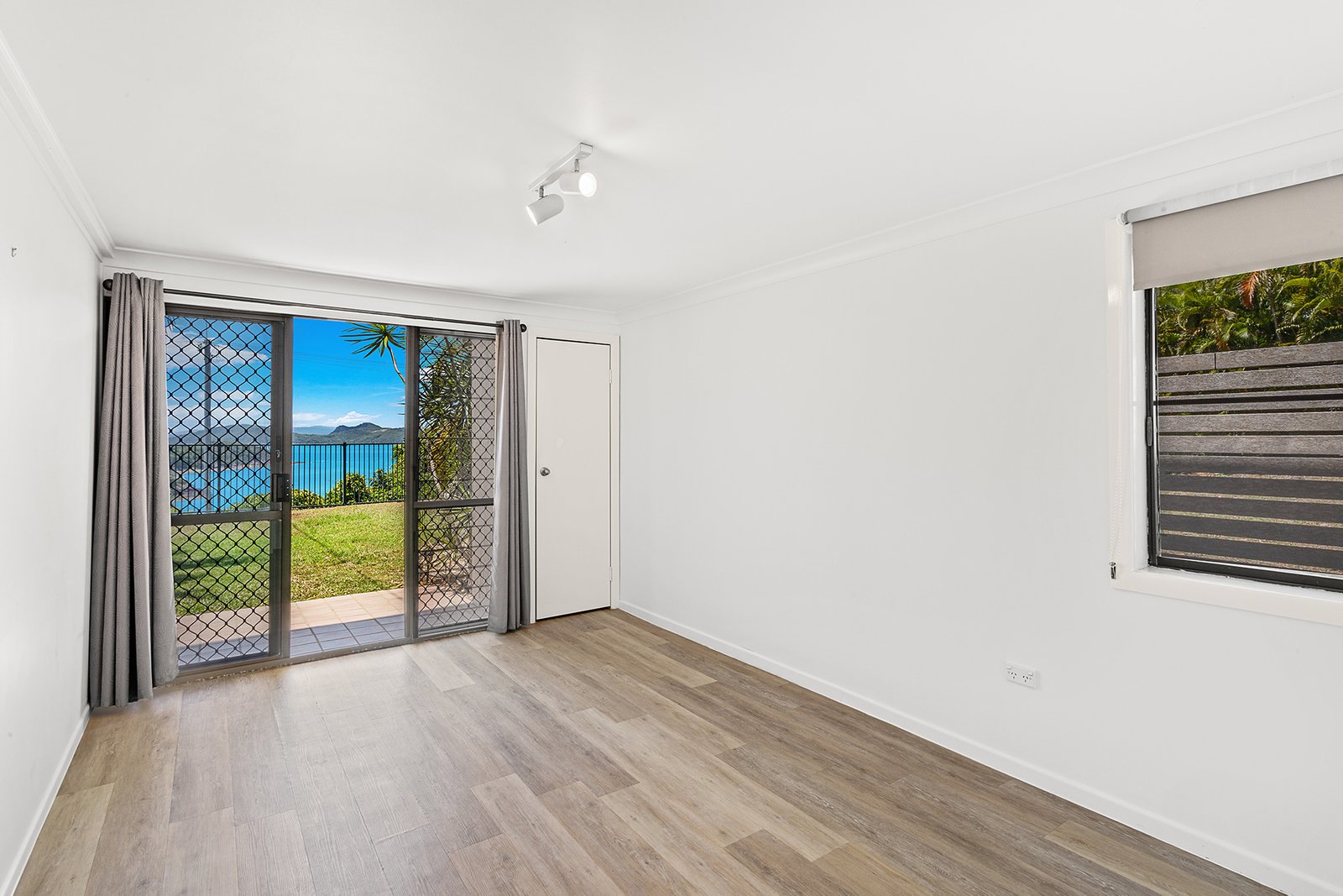 10 Passage Avenue SHUTE HARBOUR 20